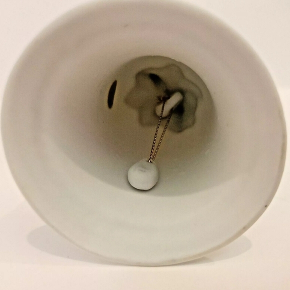 Ruby Throated Hummingbird Handpainted Porcelain White Bell w/Floral Decor - Picture 7 of 8